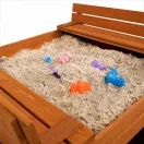 Zárható fa homokozó padokkal és tetővel gyerekeknek Baby Mix 120x120 cm kék-fehér